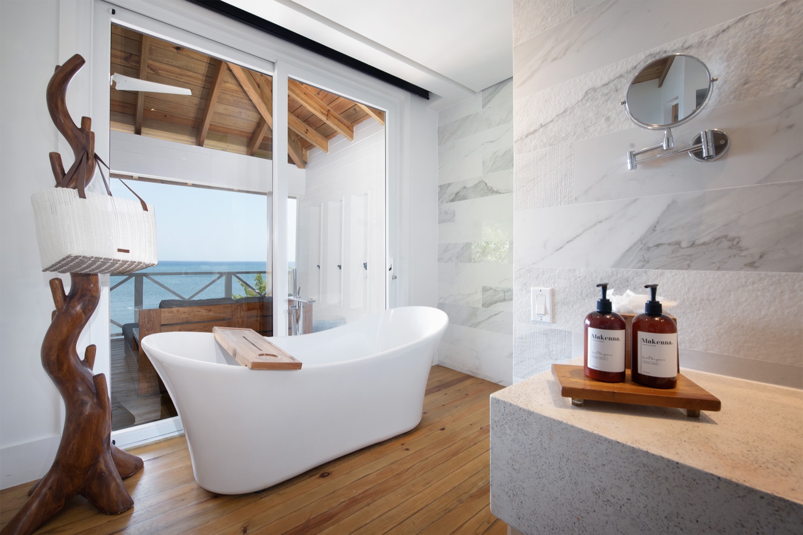 Deluxe Ocean View Suite